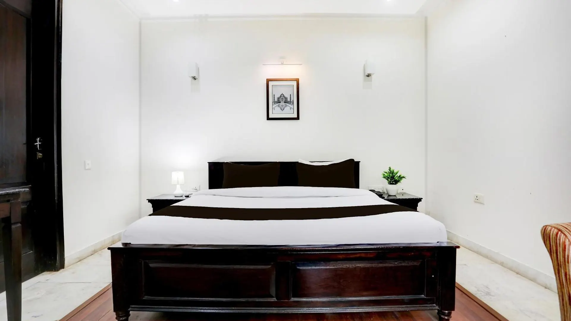 Hotel O Taj Wonder Inn Agra  Agra (Uttar Pradesh)
