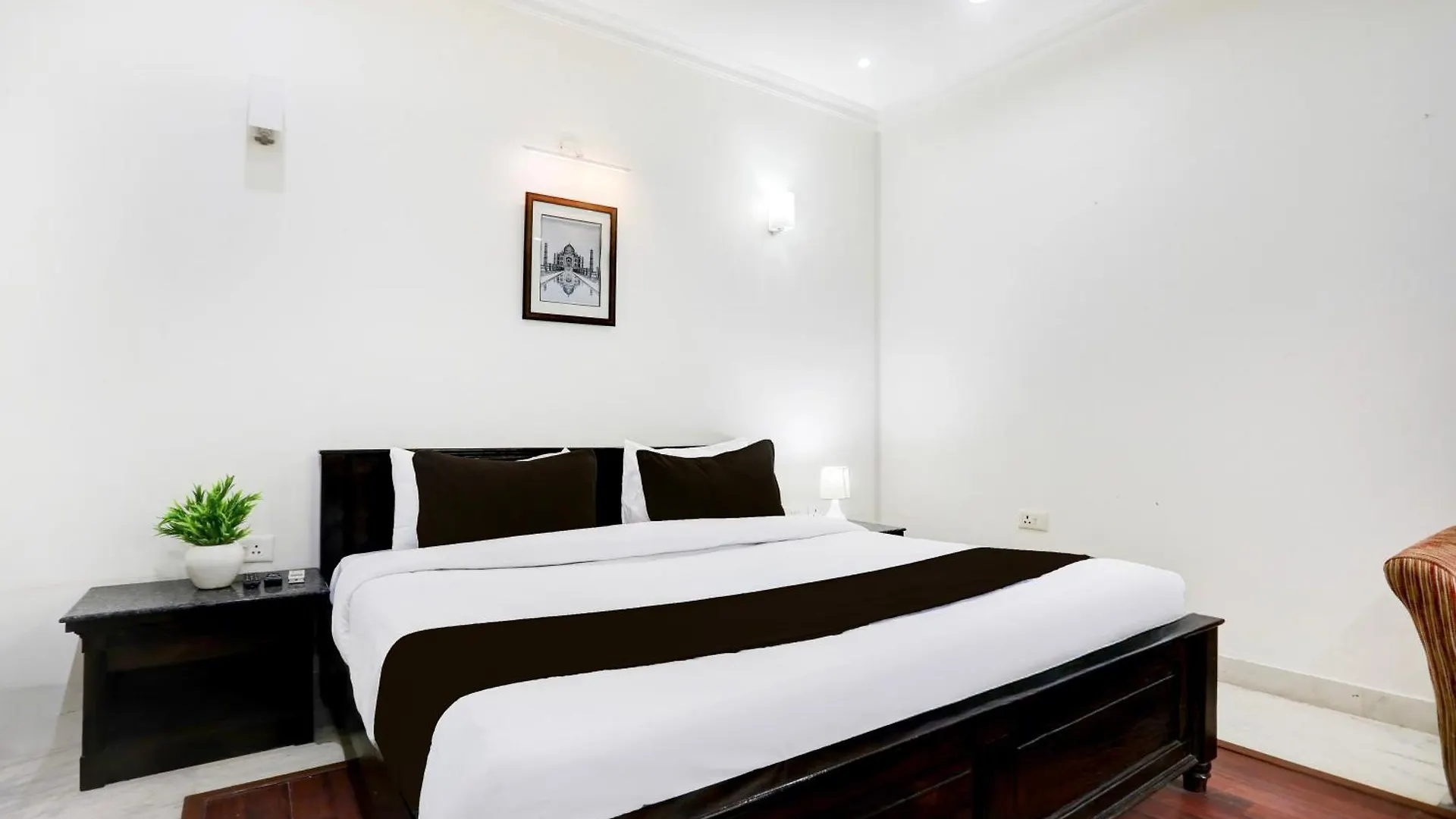 Hotel O Taj Wonder Inn Agra  3*, Agra (Uttar Pradesh)